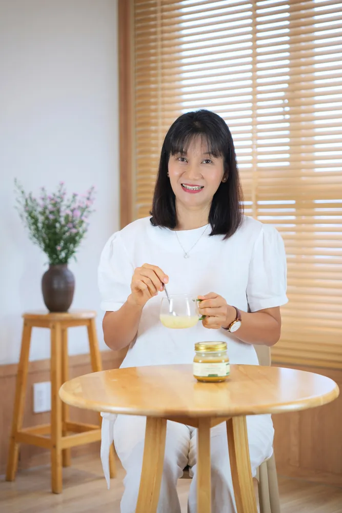 Mai Hằng nghiên cứu tinh gừng, tinh nghệ